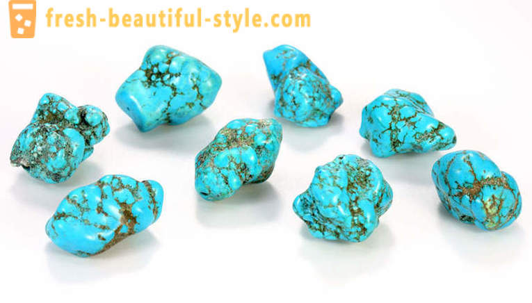 Blue kamenje: fotografija, ime svojstva, koja su pogodna za znakove zodijaka