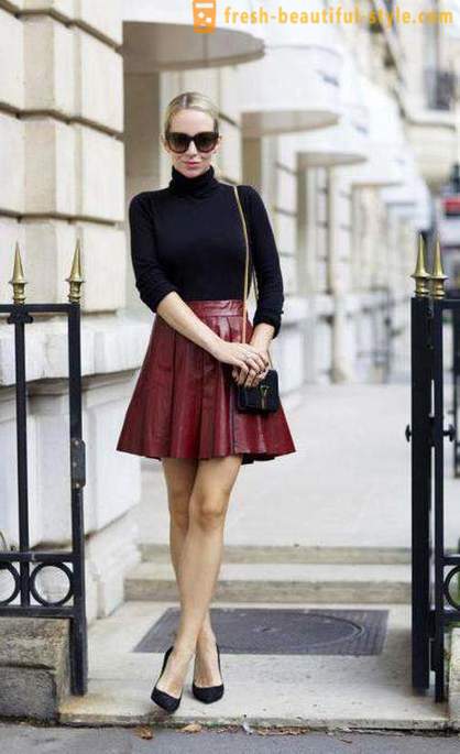 Što nositi s tamnocrvena suknju Savjet kombinacija boja