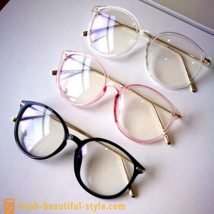 Branding naočale s prozirnim staklom: značajke, modeli i recenzije