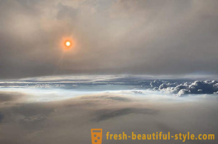 NASA fotografira rijedak fenomen - „vatre” oblak