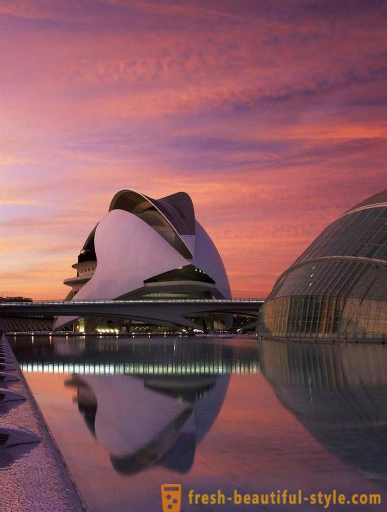 Izvanredna arhitektura operne kuće u Valenciji