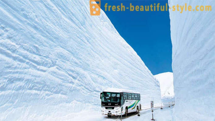 Iznenađujuće snijeg koridor u Japanu