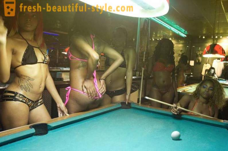 Kako su reperi party u striptiz klubu u Atlanti