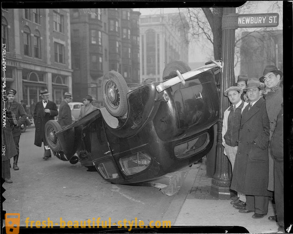 Zbirka fotografija nesreća na cestama Amerike u godinama 1930-1950