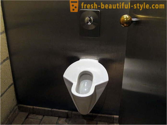 U Njemačkoj, Shvatili smo kako smanjiti redove u ženskom WC-a