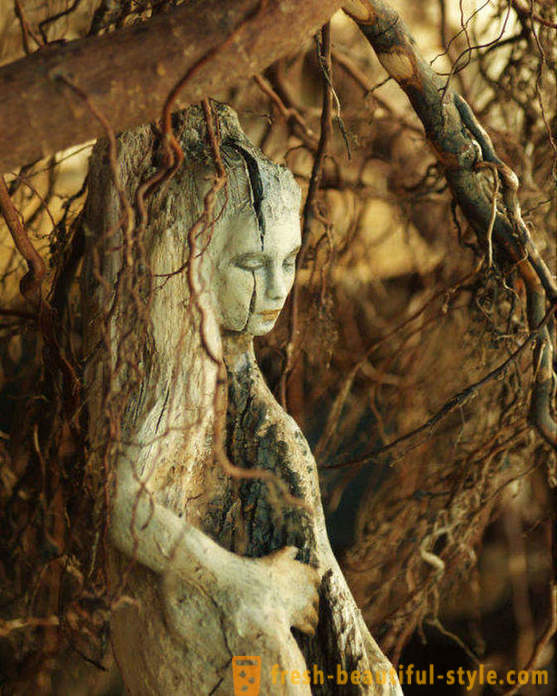 Dobro došli u priči: fantastične skulpture drvena građa za splav, gledajući koji nesvjesno vjeruju u čuda i magiju