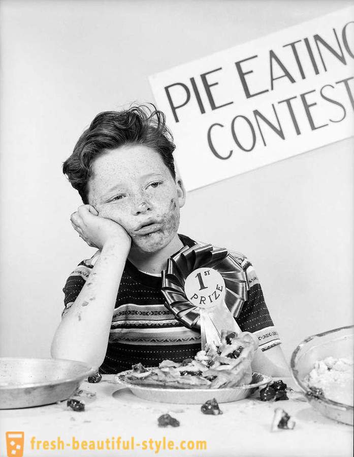 1915-1987 godina: natječaji za konkurentnu jelo
