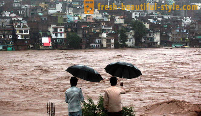 Povijesni poplave u Indiji i Pakistanu