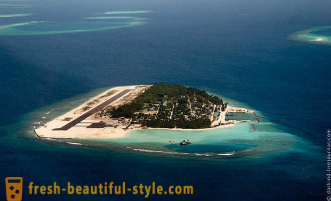 Leteći nad Maldivi hidroavion