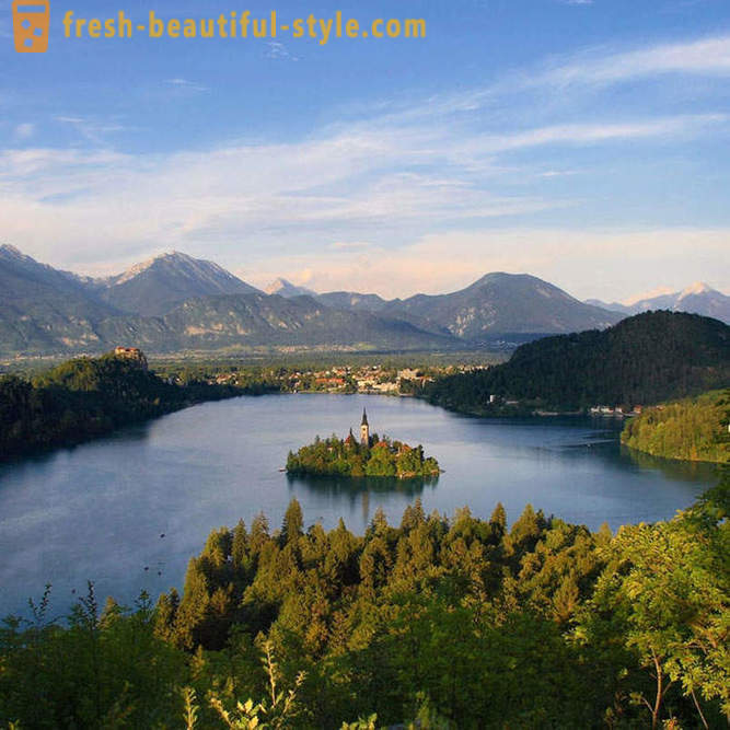 Bledsko jezero, prekrivene legende