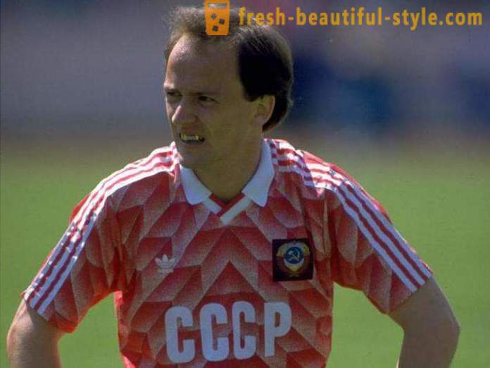 Igor Belanov, nogometaš: biografija, sportska karijera