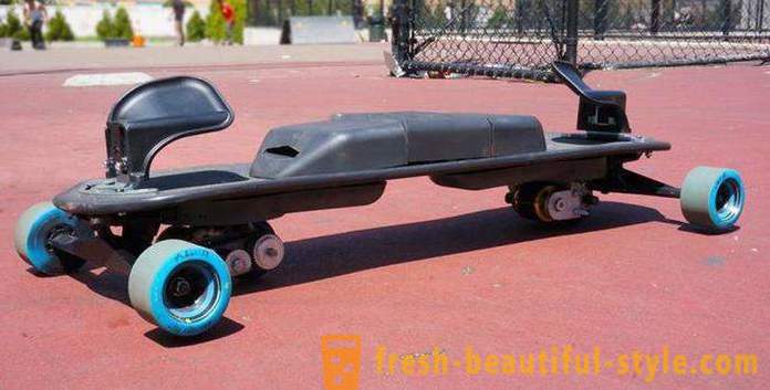 Giroskuter - električni dva kotača skateboard. Razlike u odnosu na skateboard na četiri kotača