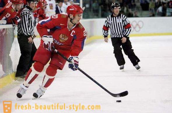 Ruski hokejaš Aleksej Kovalev: biografija i karijeru u sportu