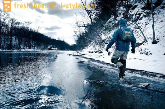Zimski ribolov na rijeci Ob u Barnaul