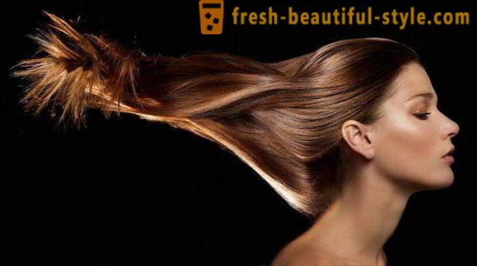 Kako brzo osušiti kosu bez sušilo za kosu? Usmjeravamo ljepotu u izvanrednim uvjetima!