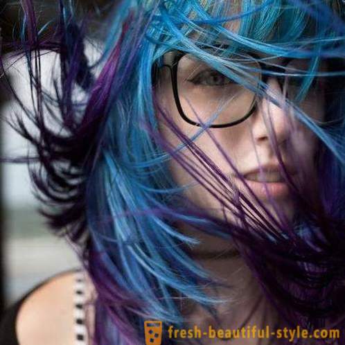 Plava boja kose: kako postići stvarno lijepe boje?